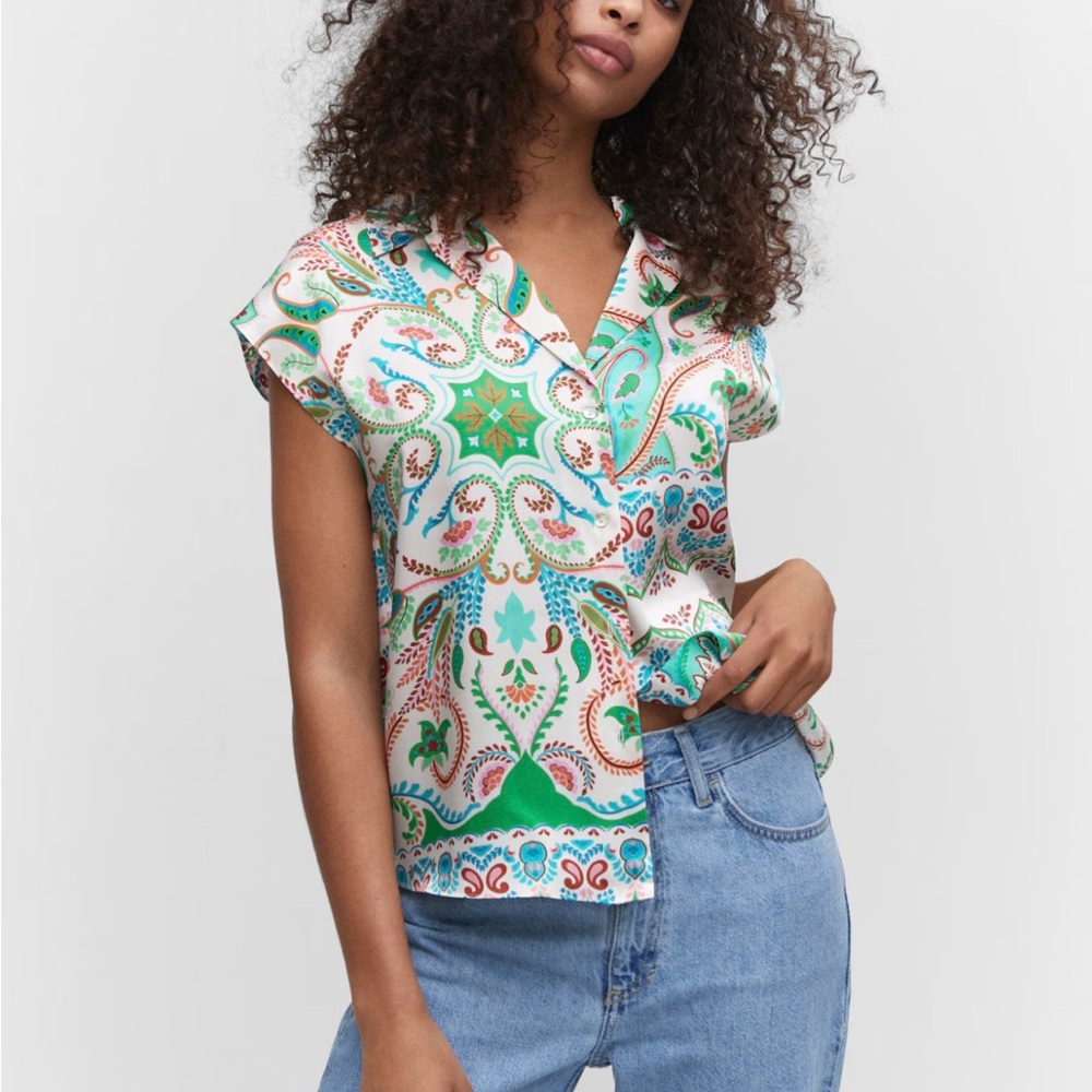 Mango Paisley-Print Short Sleeve V-Neck Top in White and Green